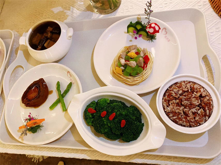 孕早期营养餐食谱大全，照着吃长胎不长肉